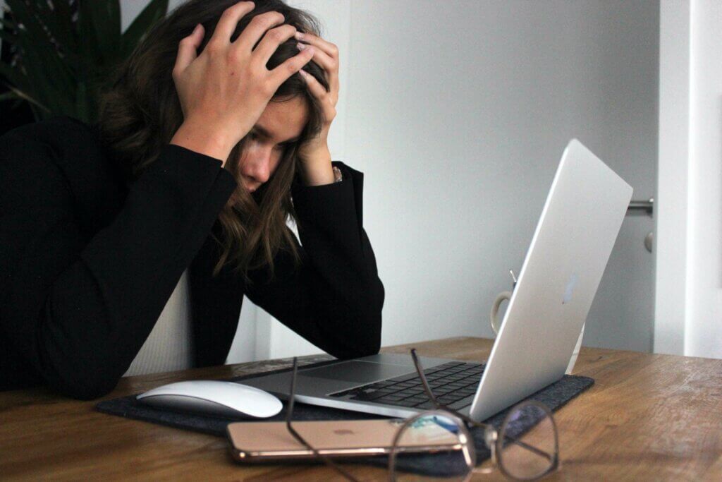 Cansaço mental no trabalho: como evitar?